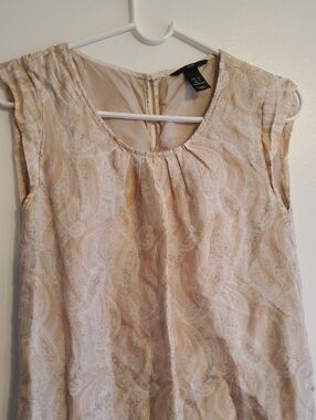 H&M Cream and Light Pink Paisley Sleeveless Blouse